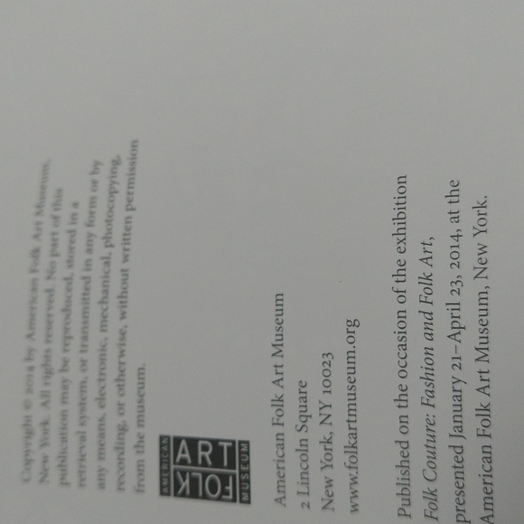 FOLK COUTURE FASHION AND FOLK ART Book ALEXIS CARRENO AMERICAN FOLK ART MUSEUM - Picture 2 of 4